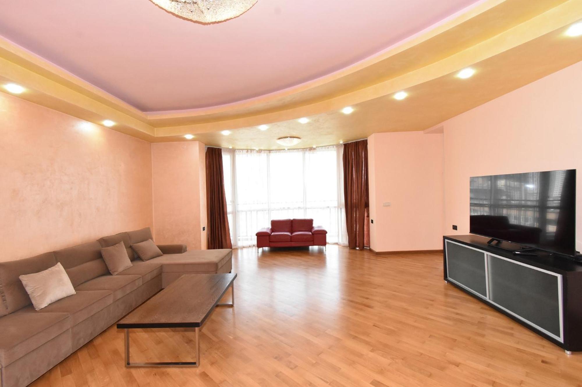 Amiryan Street, 3 Bedrooms Grand And Sunny Apartmet Am2711 Γιερεβάν Εξωτερικό φωτογραφία